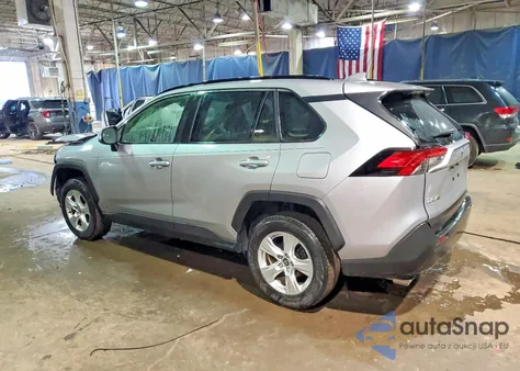 2020 Toyota Rav4 Xle z USA, uszkodzony, nr VIN JTMP1RFV5LD528150